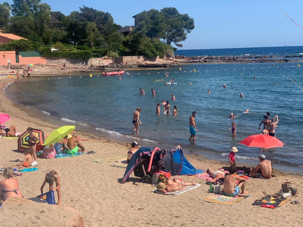 T2 (38m2) BOULOURIS -St RAPHAEL, 150 mètres de la mer Saint-Raphaël Eksteriør bilde